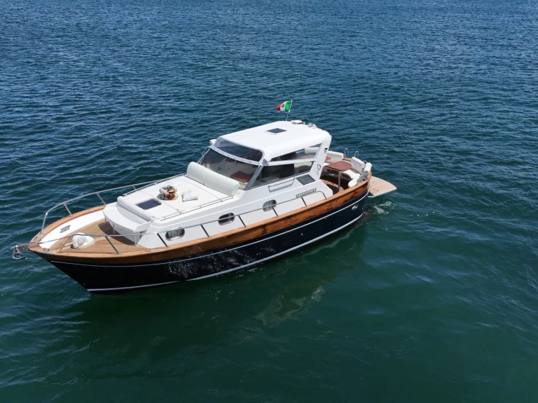 Yacht charter Sorrento - Apreamare Apreamare 11 on SamBoat