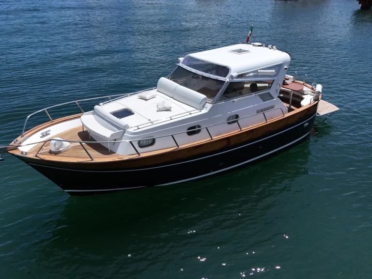 Hire a Apreamare Apreamare 11 Sorrento