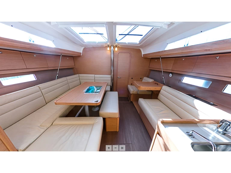 Sailboat to hire Olbia at the best price