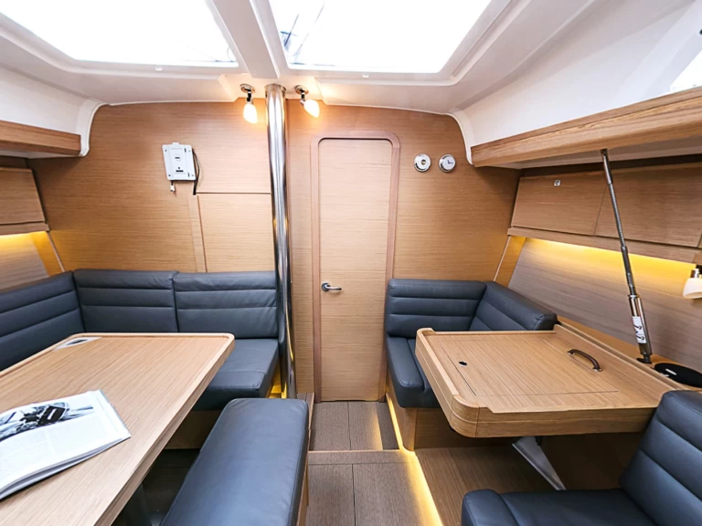 Yacht charter Olbia - Dufour Dufour 412 Grand Large on SamBoat