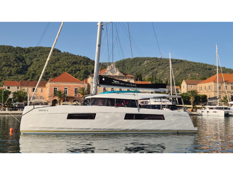 Charter a Nautitech Nautitech 44 Open in Primošten on Samboat