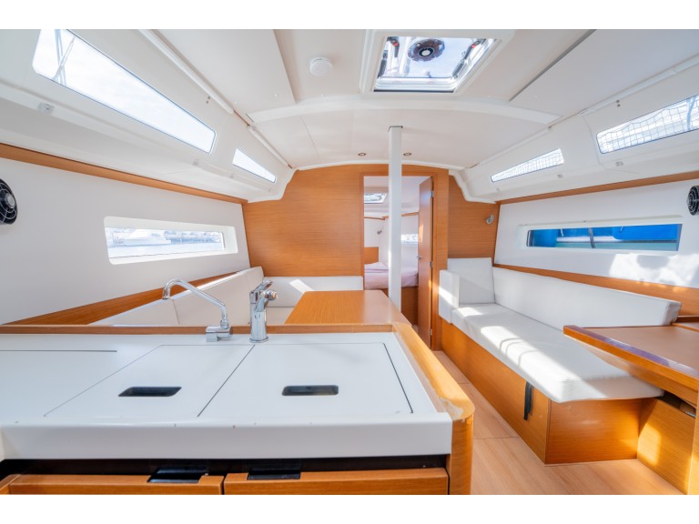 Hire a Jeanneau Sun Odyssey 380 San Miguel De Abona