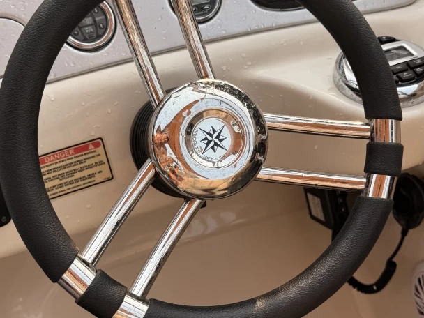 Hire a Sea Ray Sea Ray 240 Sundeck Palma de Mallorca