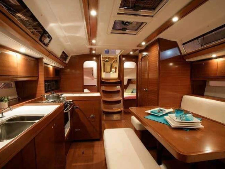 Sailboat hire in Tivat - Dufour Dufour 405