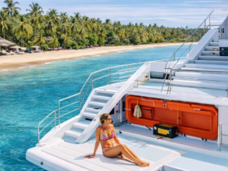 Yacht hire Coco Bay cheap 62 FT Trimaran