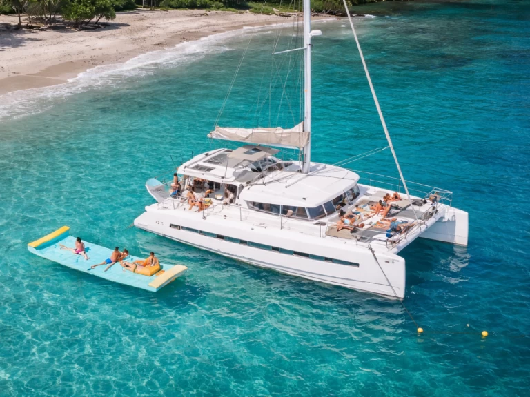 Catamaran to hire Flamingo at the best price