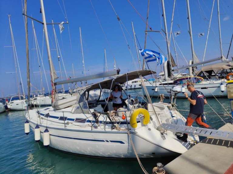 Charter a Bavaria Bavaria 38 in Volos on Samboat