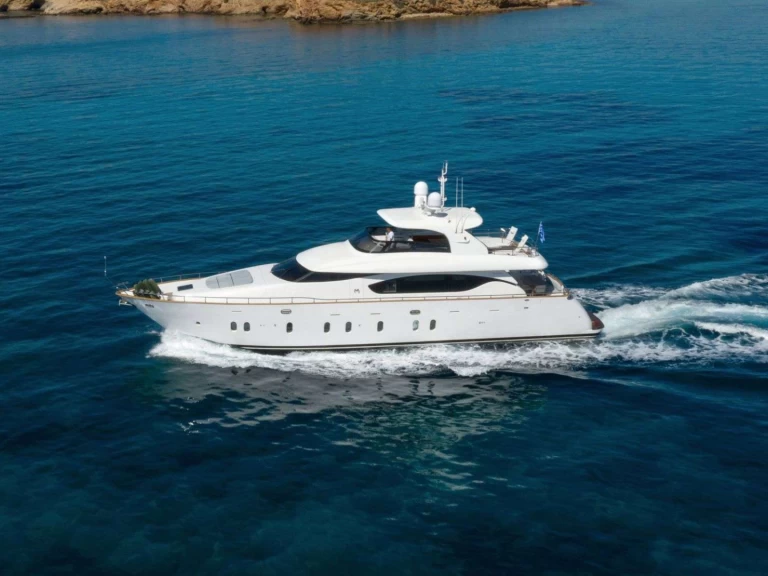 Hire Luxury Yacht with or without skipper Maiora Greece