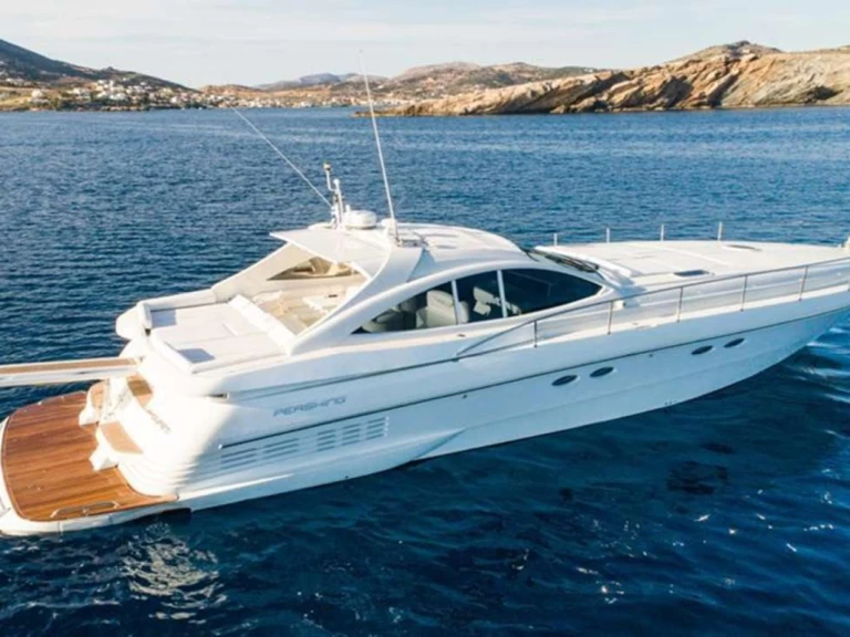 Hire Luxury Yacht Pershing with a boat licence
