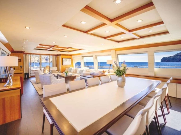 Hire Luxury Yacht with or without skipper Couach French Riviera