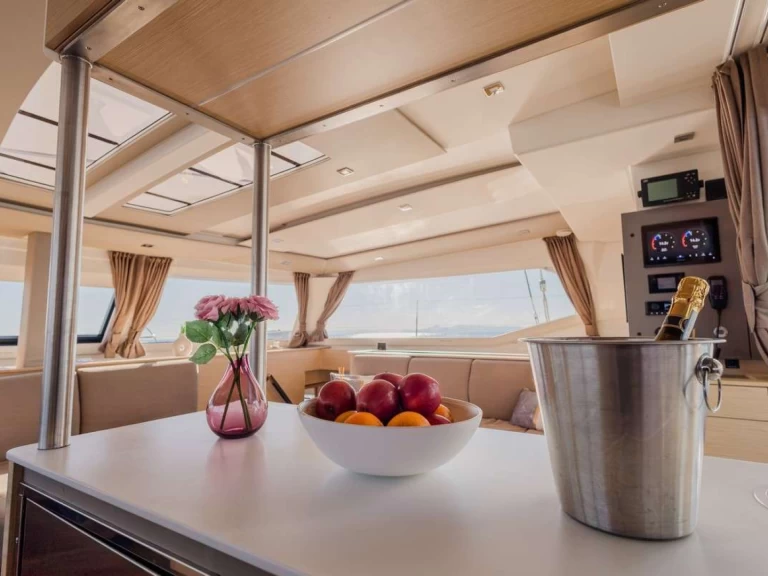 Hire Luxury Yacht Fountaine Pajot with a boat licence