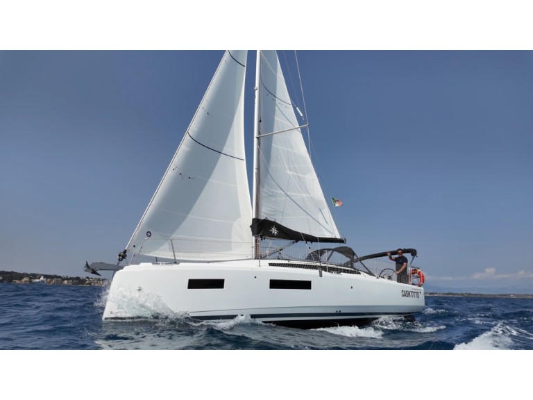 Sailboat to hire Nettuno at the best price