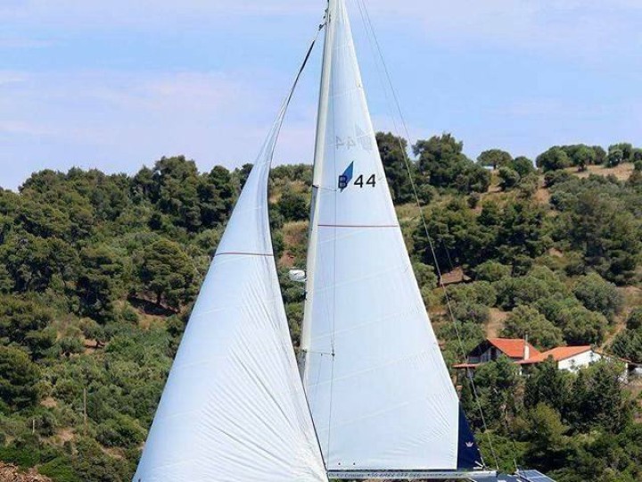 Hire Sailboat with or without skipper Bavaria Ávdira
