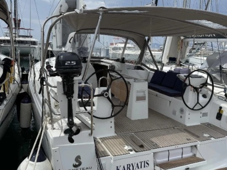 Hire Sailboat Bénéteau with a boat licence