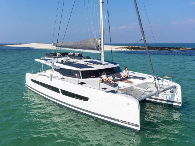 Catamaran hire in Belize City - Fountaine Pajot Aura 51