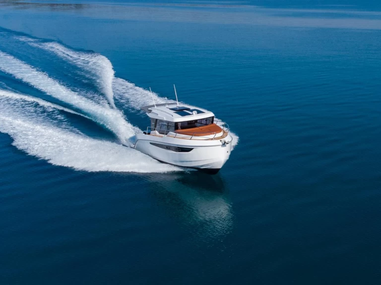 Kavi Yacht Kavi 9 charter bareboat or skippered in  Pula