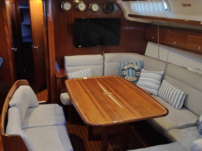 Sailboat hire in Ávdira - Bavaria Bavaria 44