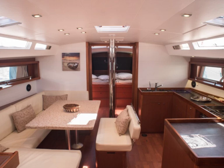 Yacht charter Ávdira - Bénéteau Oceanis 48 on SamBoat