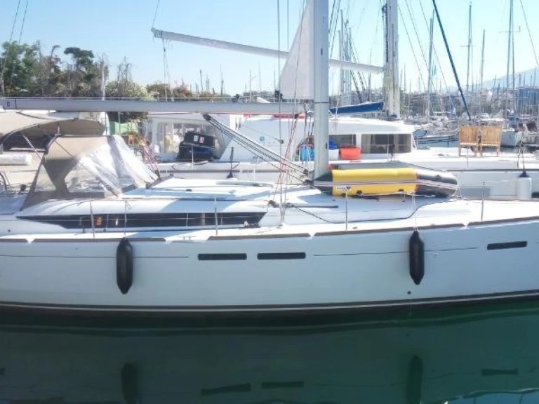 Sailboat hire in Alimos - Jeanneau Sun Odyssey 449