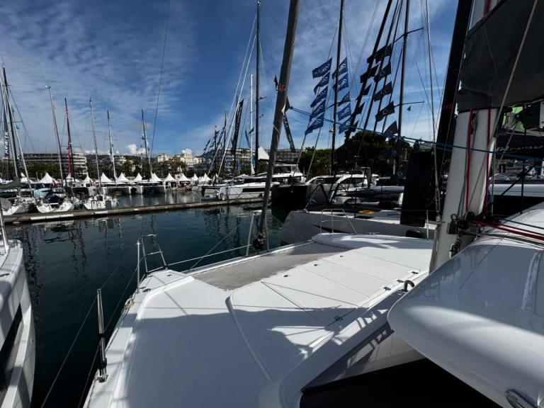 Yacht charter Capo d'Orlando - Aventura Aventura 37 on SamBoat