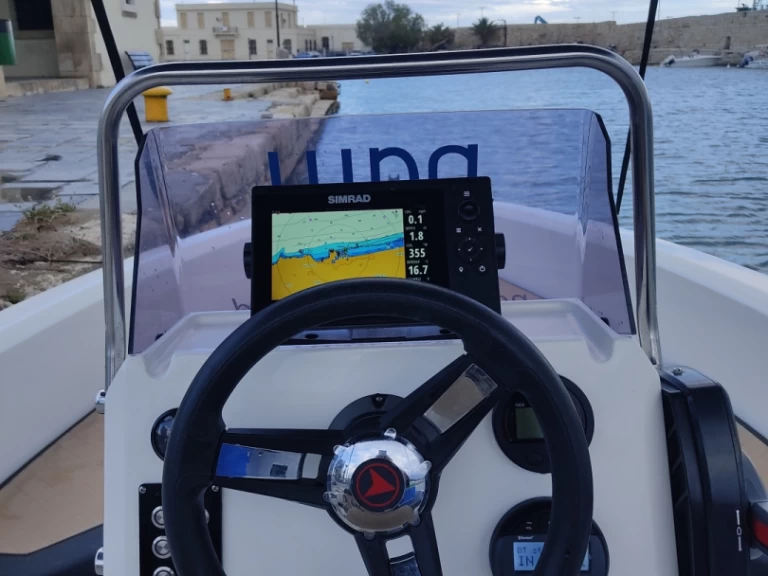 Hire Motorboat with or without skipper Compass Rethymno