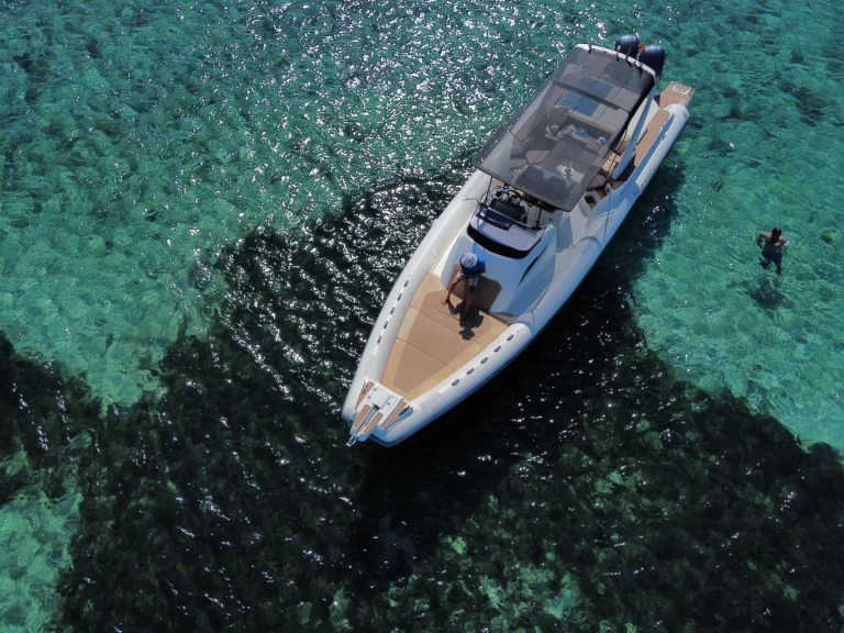 Charter a Capelli Tempest 40 in Santa Eulària des Riu on Samboat