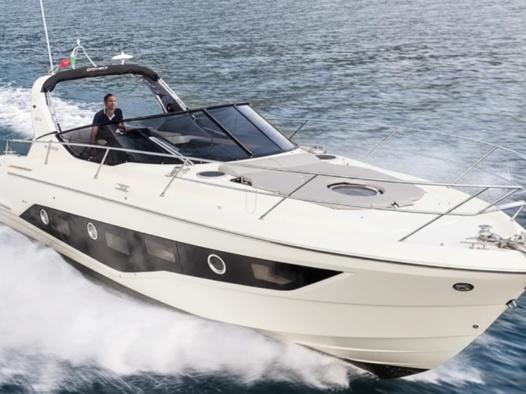 Hire a Cranchi Z 35 Sorrento