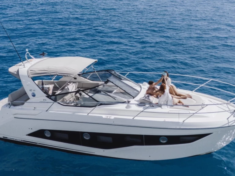 Motorboat hire in Sorrento - Cranchi Z 35