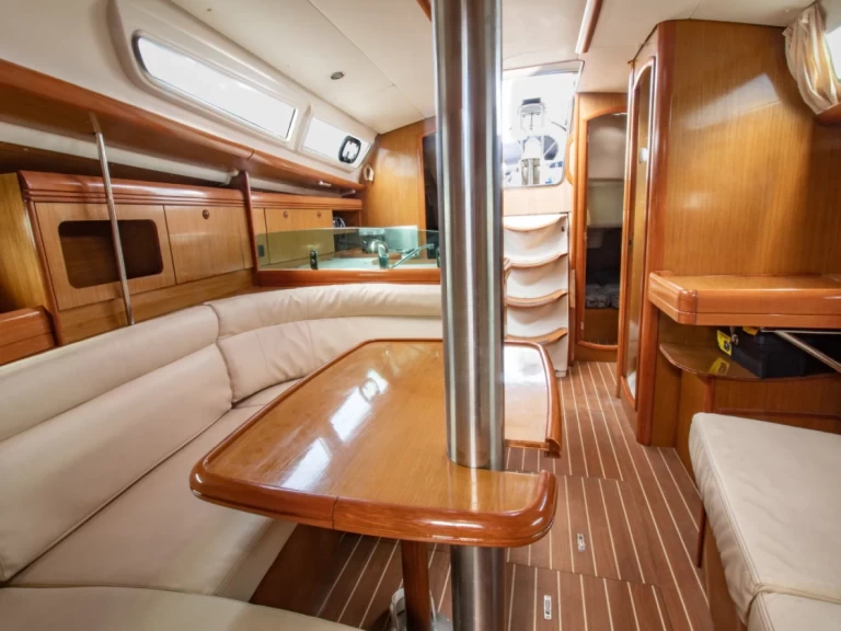 Yacht hire Nikiána cheap Sun Odyssey 36i