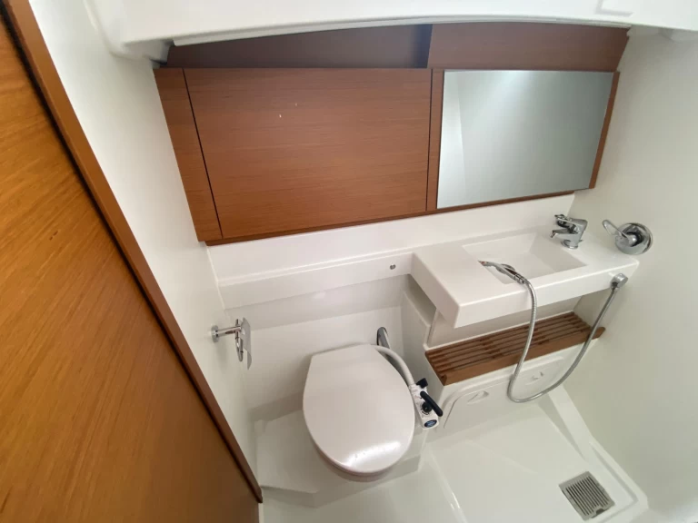 Jeanneau Sun Odyssey 490 charter bareboat or skippered in  Nettuno