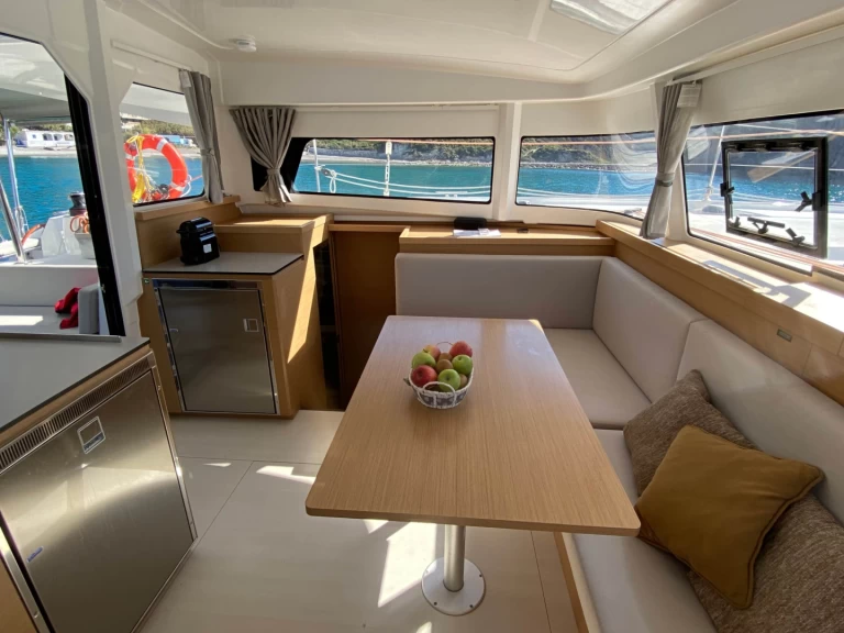 Catamaran to hire Nettuno at the best price