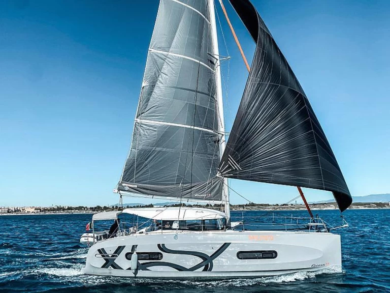 Catamaran to hire Porto Rotondo at the best price