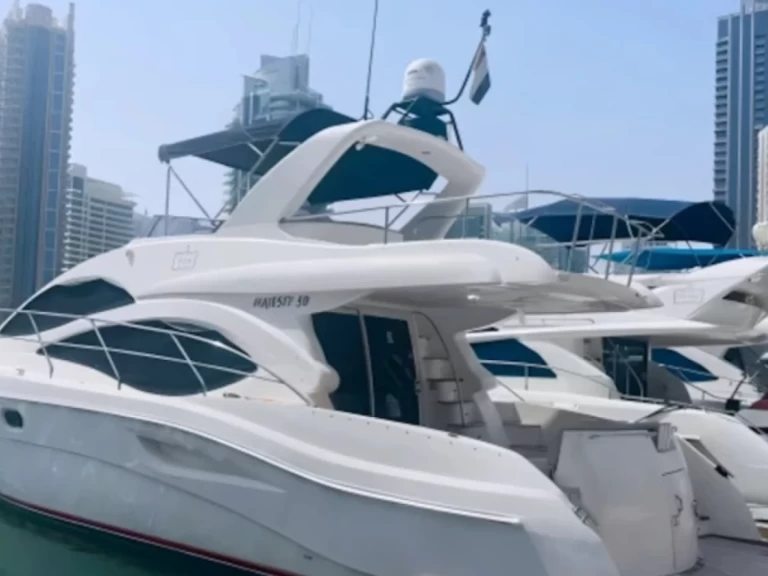 Luxury Yacht to hire Dubai Marina at the best price