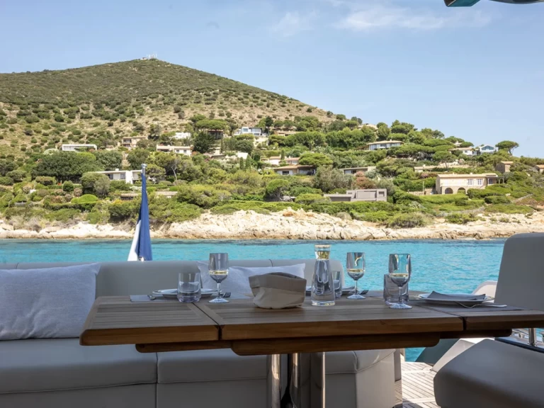 Charter a Sunseeker Predator 64 in Saint-Tropez on Samboat