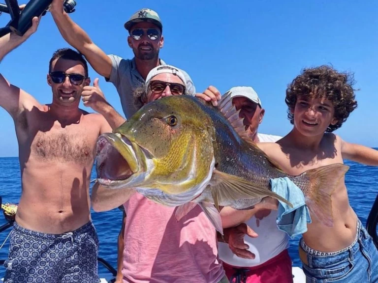 Hire a Saver 33 Saver 33 sport Marina di Portisco