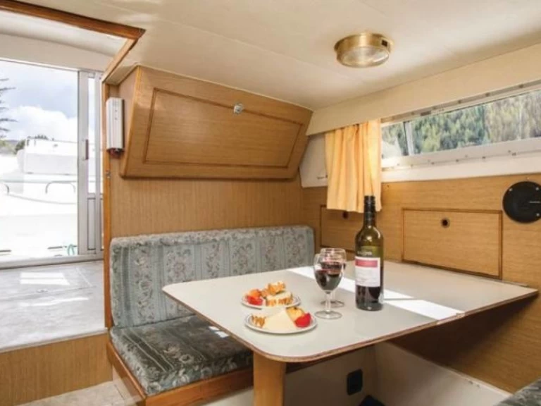 Motorboat to hire Spean Bridge at the best price