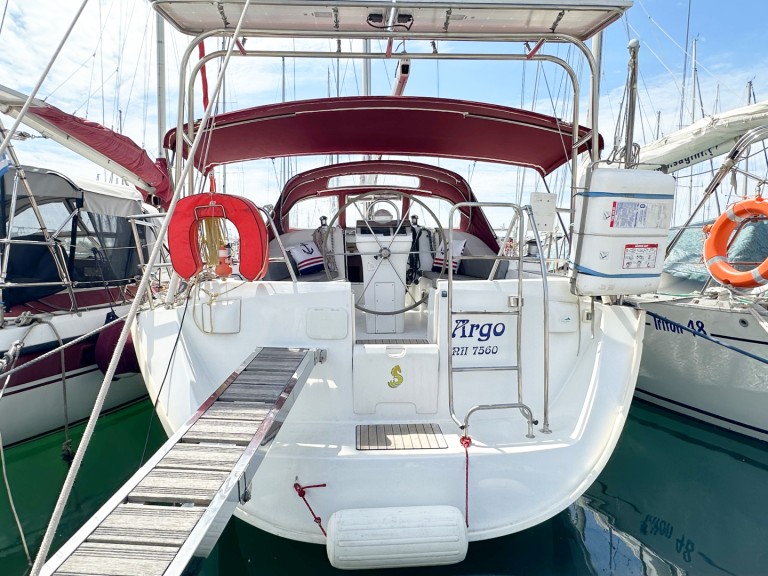 Sailboat hire in Kallithea - Bénéteau Oceanis 393 Clipper