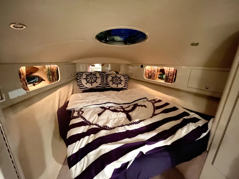 Yacht hire Le Barcarès cheap Excalibur 38