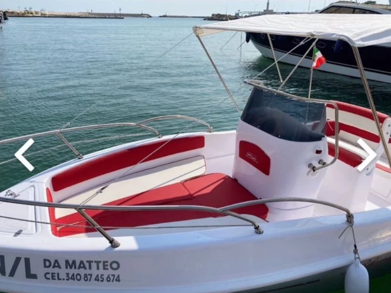 Hire a Blumax open 19 Vieste