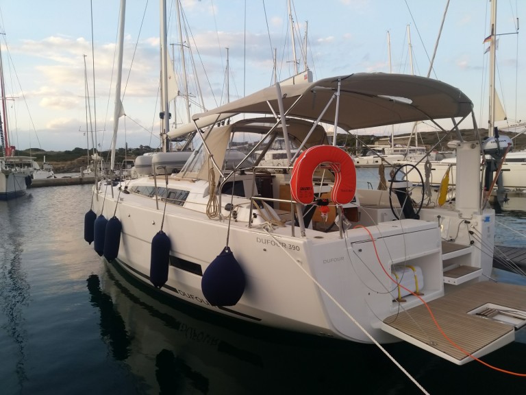 Hire Sailboat Dufour with a boat licence