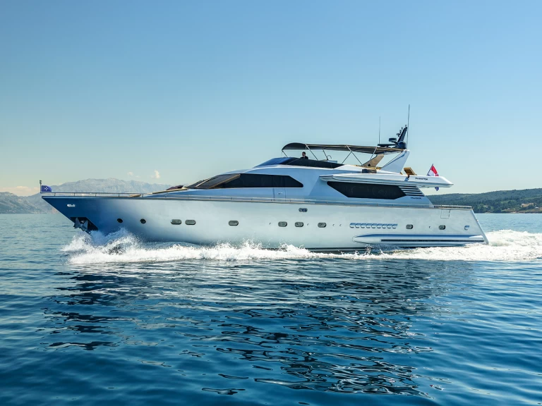 Charter a  Motoryacht P in Split on Samboat