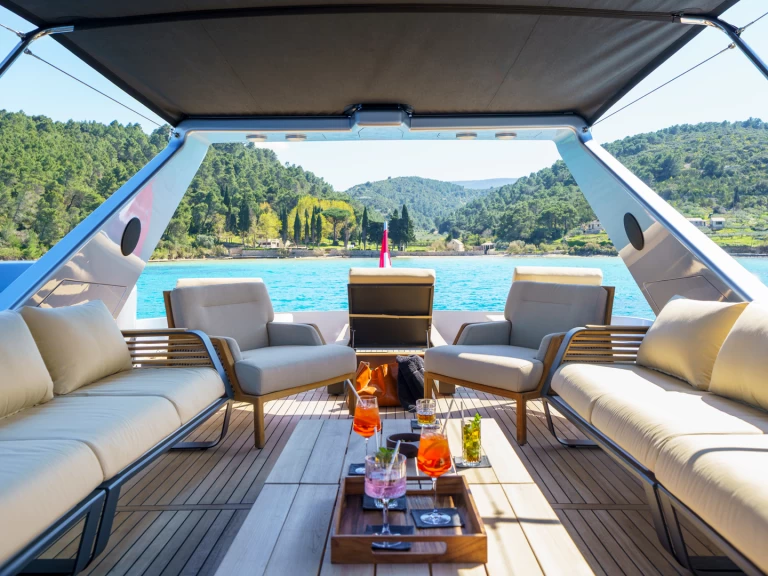 Hire Luxury Yacht with or without skipper  Split