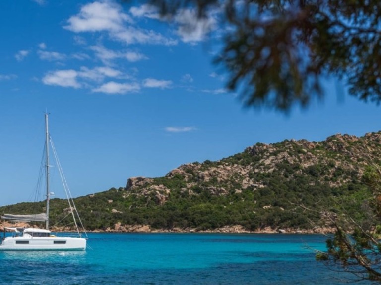 Yacht charter Cugnana Verde - Lagoon Lagoon 38 - 4cab on SamBoat