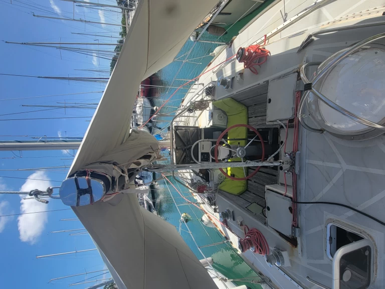 Sailboat hire in Pointe-à-Pitre - Brument Vulcain V