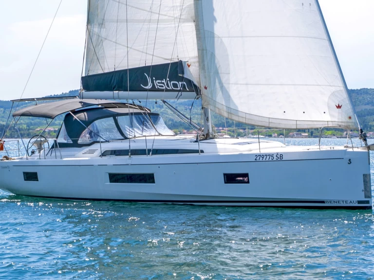 Hire a Bénéteau Oceanis 51.1 Skradin