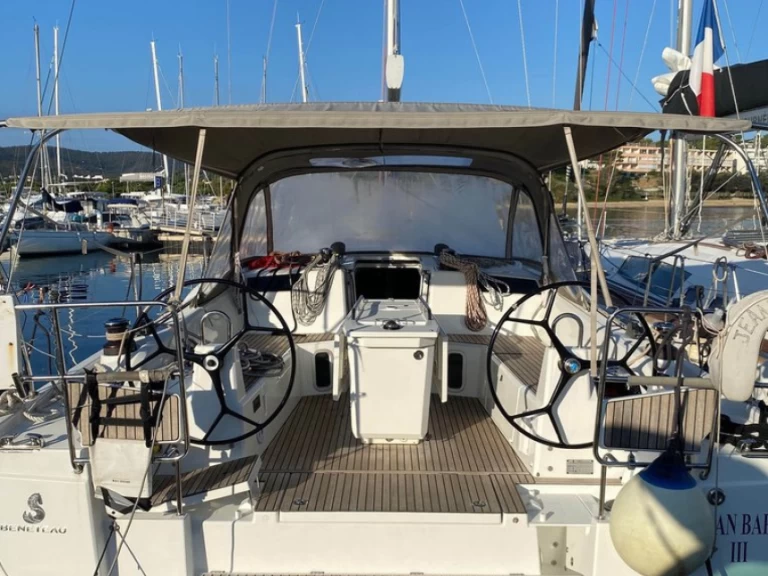 Bénéteau Oceanis 40.1 charter bareboat or skippered in  Bormes-les-Mimosas