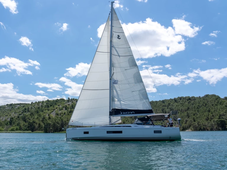 Bénéteau Oceanis 51.1 charter bareboat or skippered in  Skradin