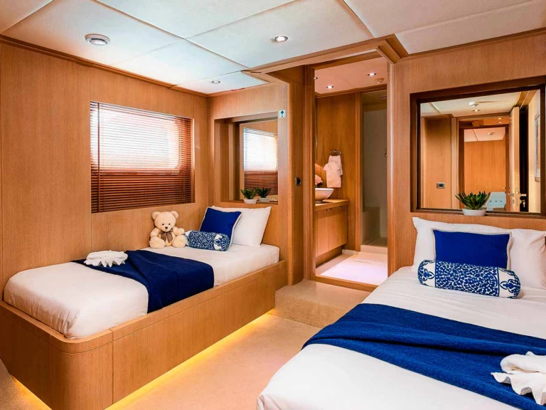 Hire Luxury Yacht with or without skipper  Split