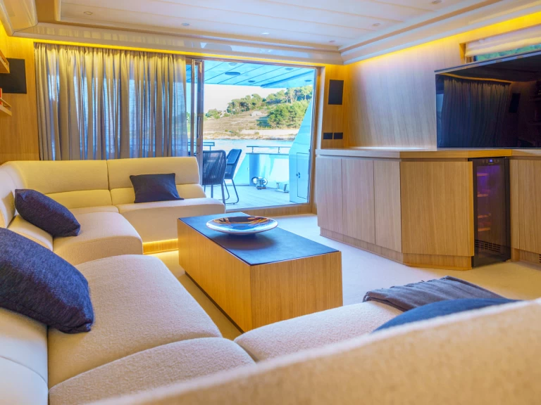 Luxury Yacht hire in Split -  Motoryacht P