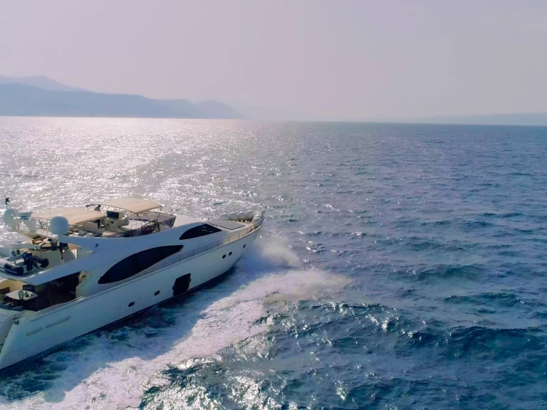 Hire a Ferretti Ferretti 780 Split